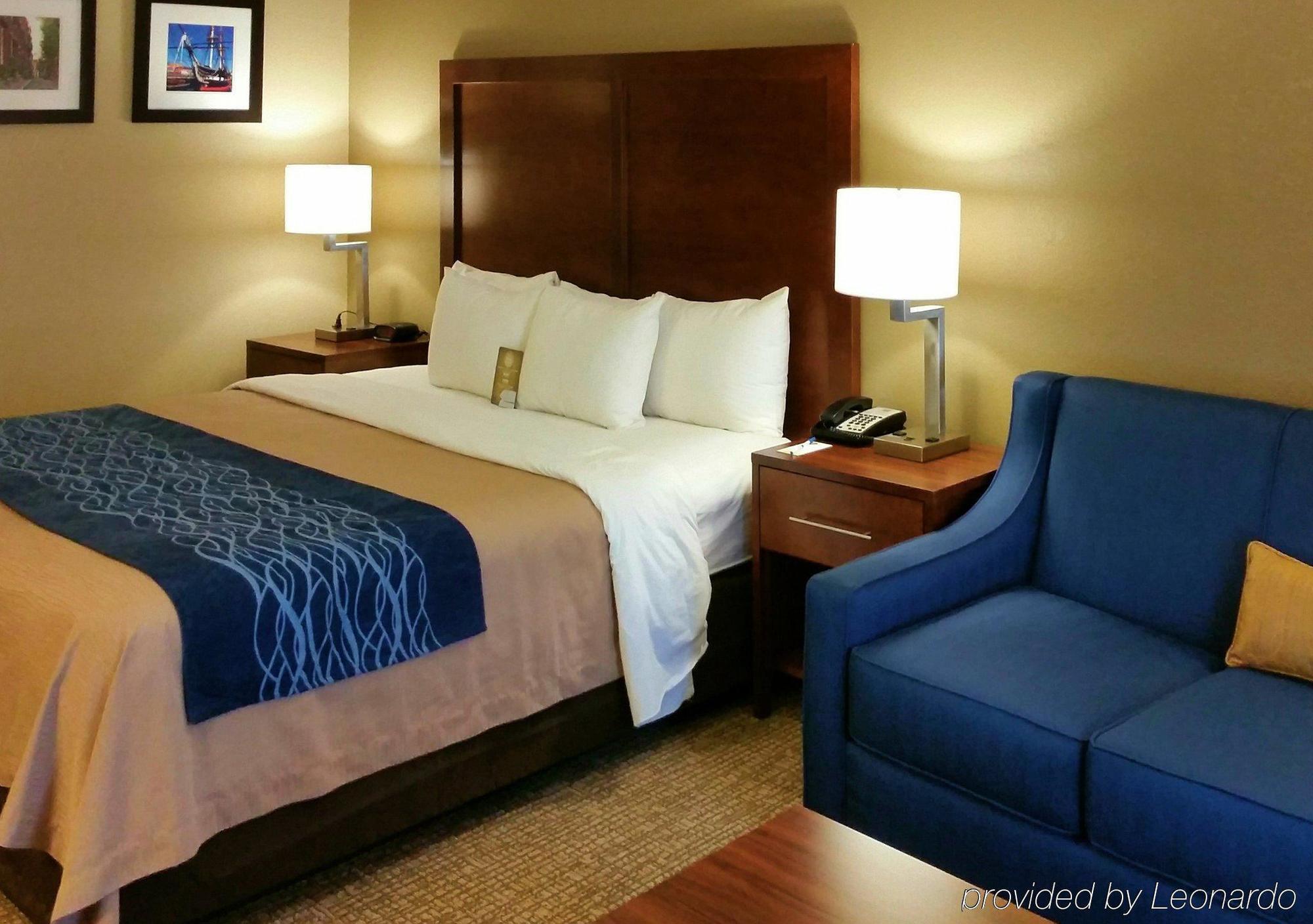 Comfort Inn Randolph-Boston Exterior foto